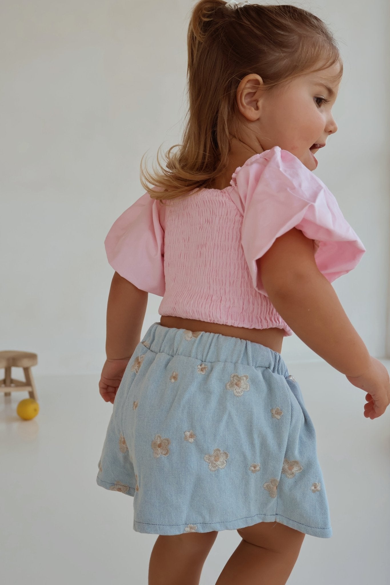 Petal Puff Crop