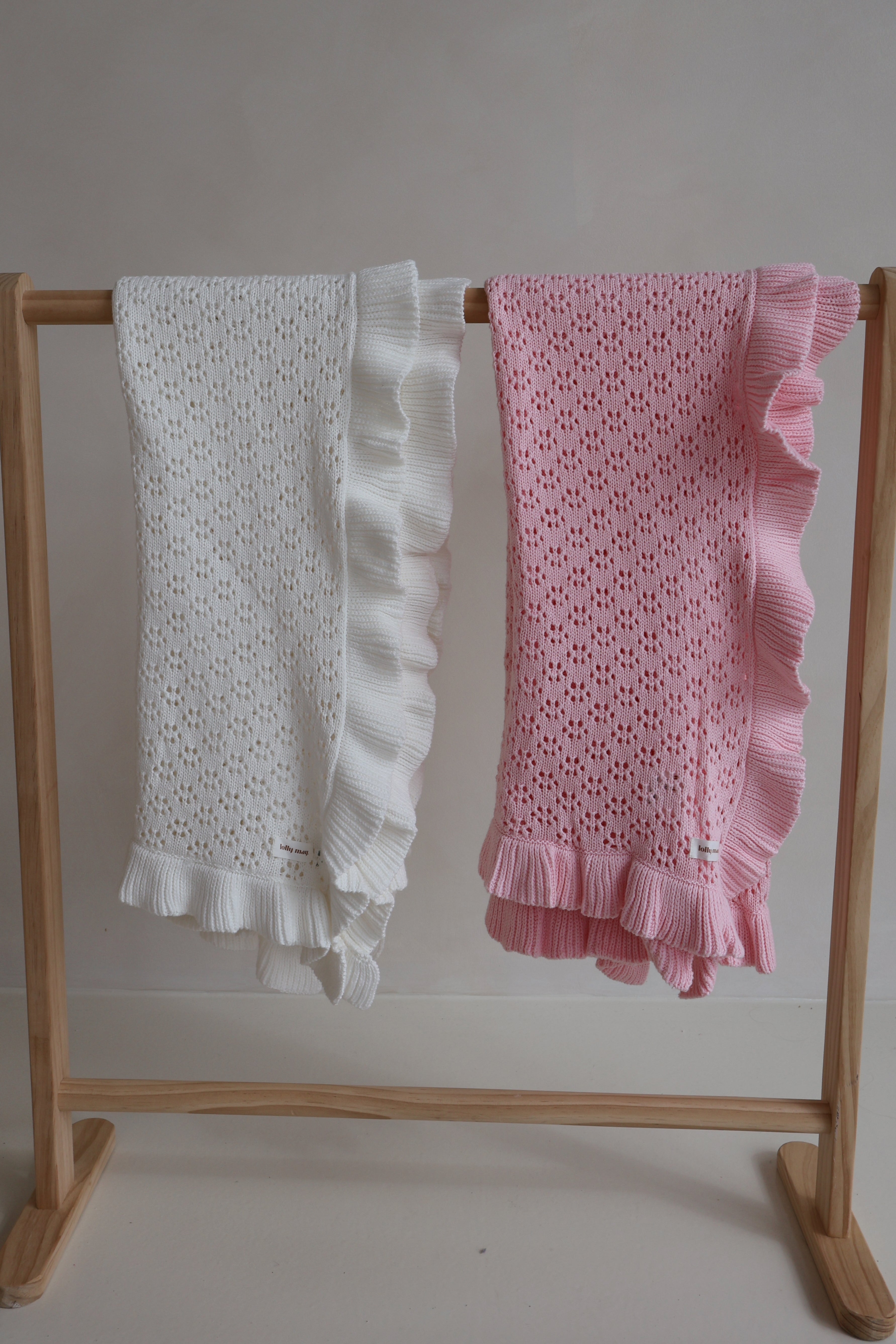 Signature Knit Frill Blanket
