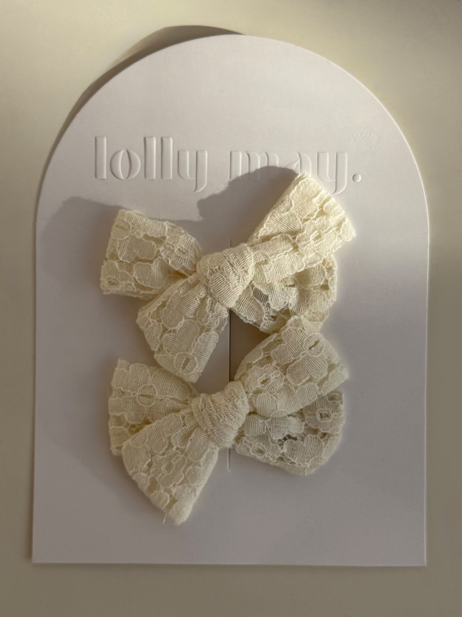 Piggy Clip Cream Lace